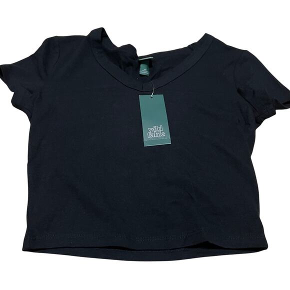 Wild Fable Women's Black Short Sleeve V-Neck Cropped T-Shirt - Size XS - NWT - Picture 1 of 7